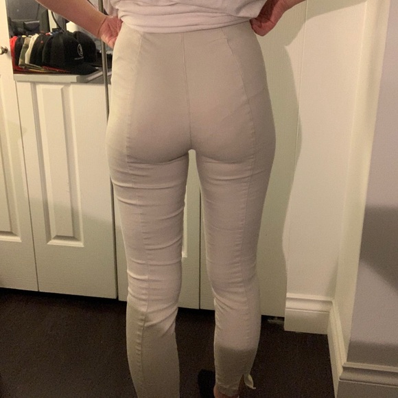 Stretchy cream pants - Picture 3 of 6